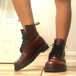 Milled: DR. MARTENS US 6 UK 4 EU 37 Cherry Red